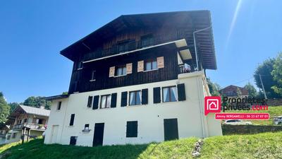 Maison - 307 m² - 18 pièces