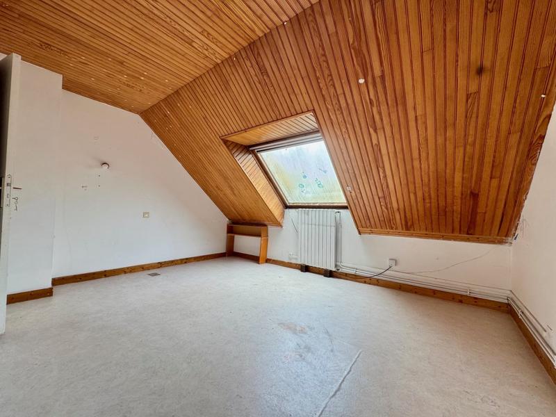 Maison - 220 m² - 10 pièces