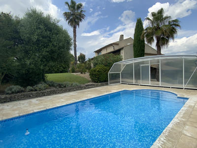 Maison - 273 m² - 6 pièces