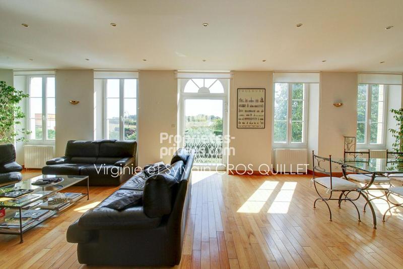 Maison - 284 m² - 6 pièces