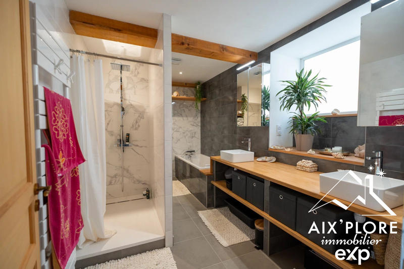 Maison - 185 m² - 5 pièces