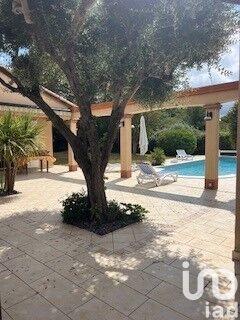 Maison - 246 m² - 8 pièces