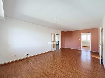 Appartement - 93 m² - 4 pièces