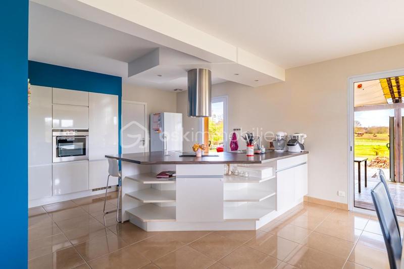 Maison traditionnelle - 156 m² - 5 pièces