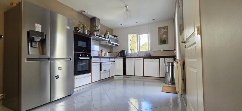 Villa - 200 m² - 5 pièces