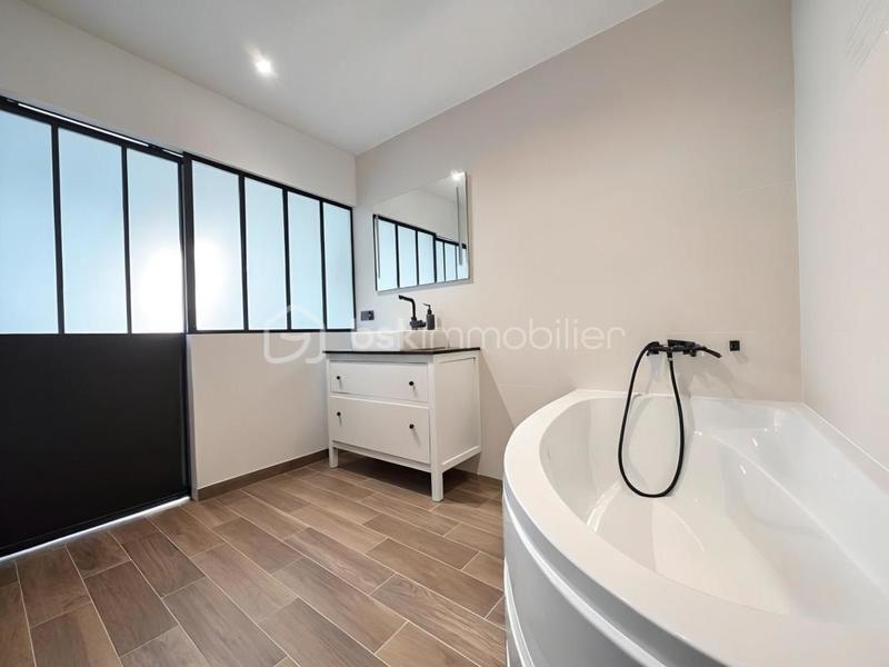 Maison - 104 m² - 5 pièces