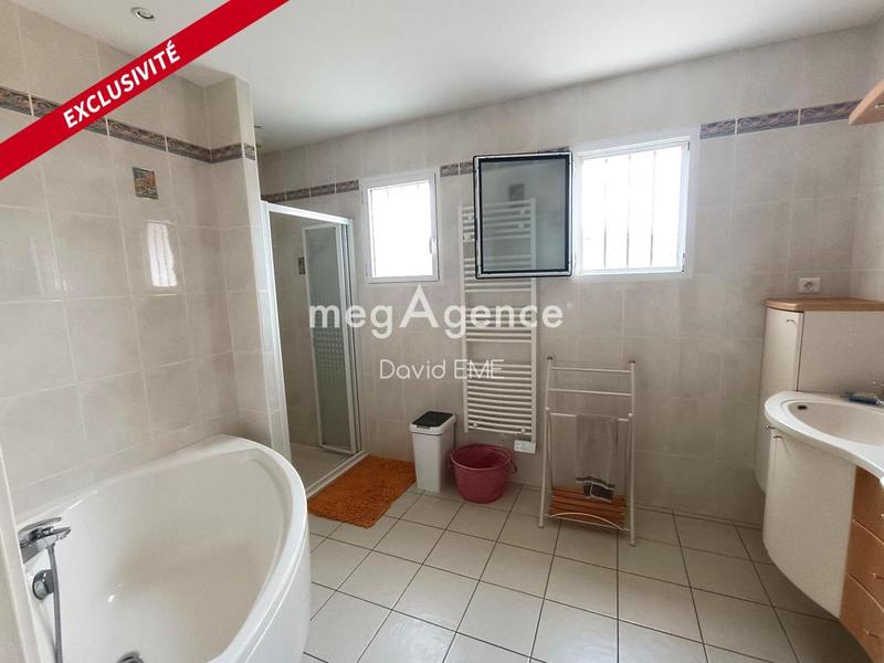 Maison traditionnelle - 163 m² - 7 pièces