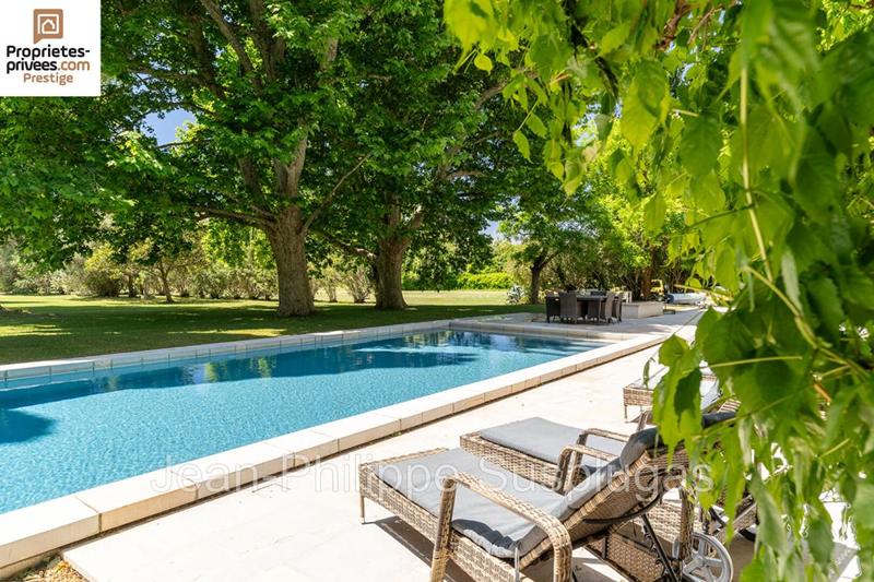 Demeure - 500 m² - 15 pièces