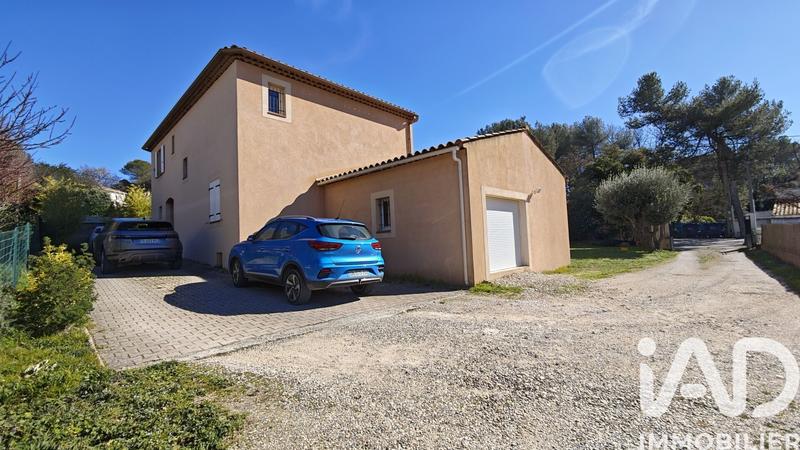 Maison - 200 m² - 7 pièces