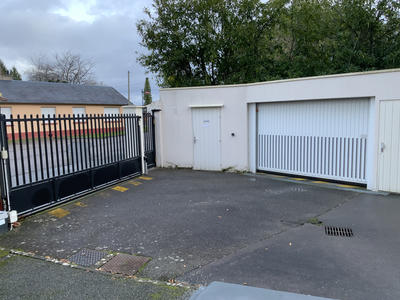 Parking / Garage - 11 m²