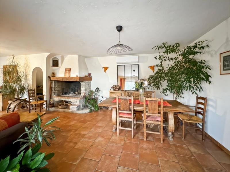 Maison - 162 m² - 6 pièces