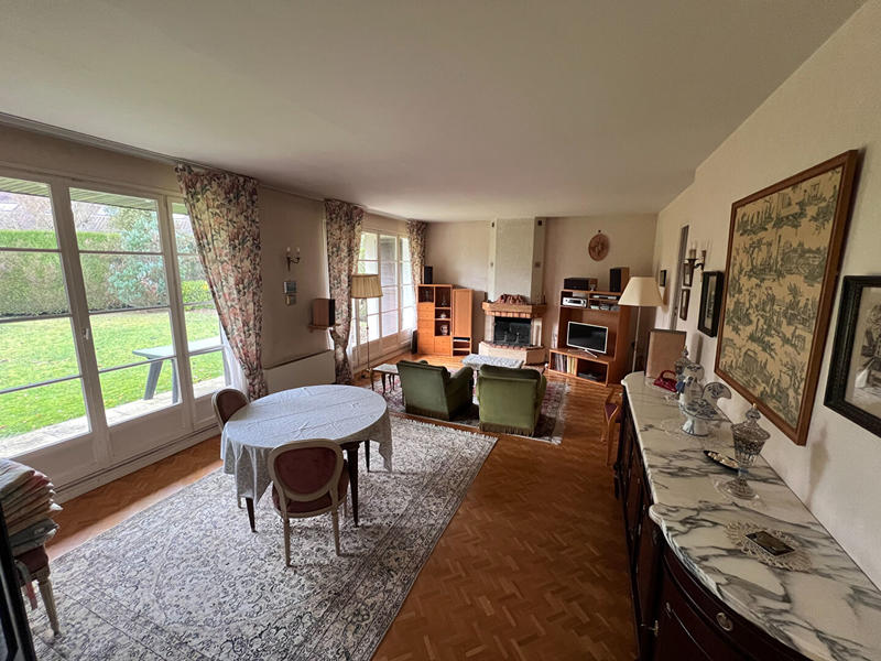 Maison - 225 m² - 7 pièces