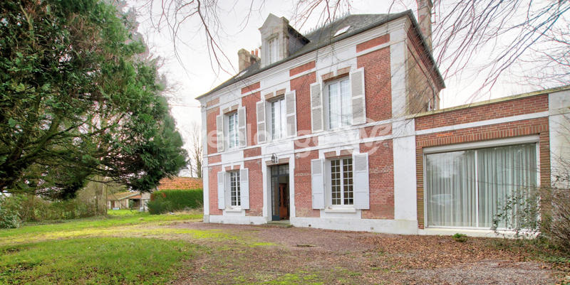 Maison - 232 m² - 12 pièces