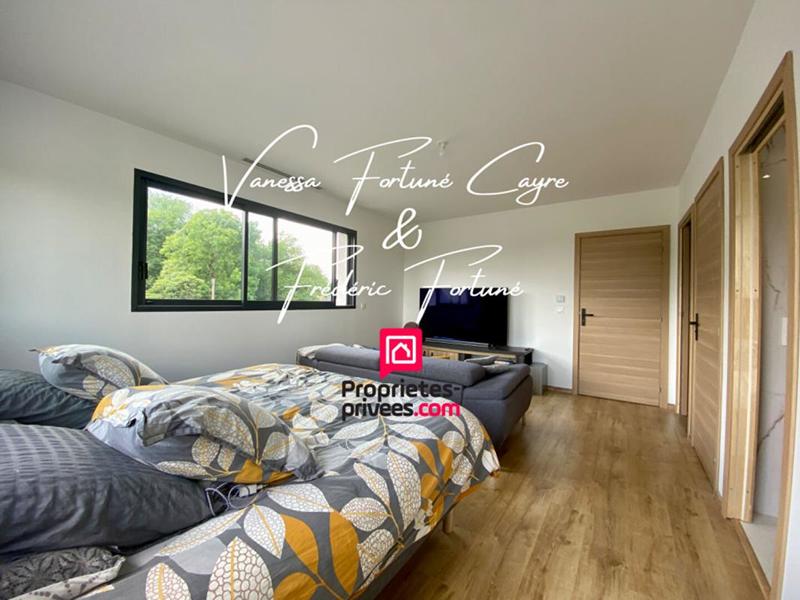 Maison - 190 m² - 5 pièces