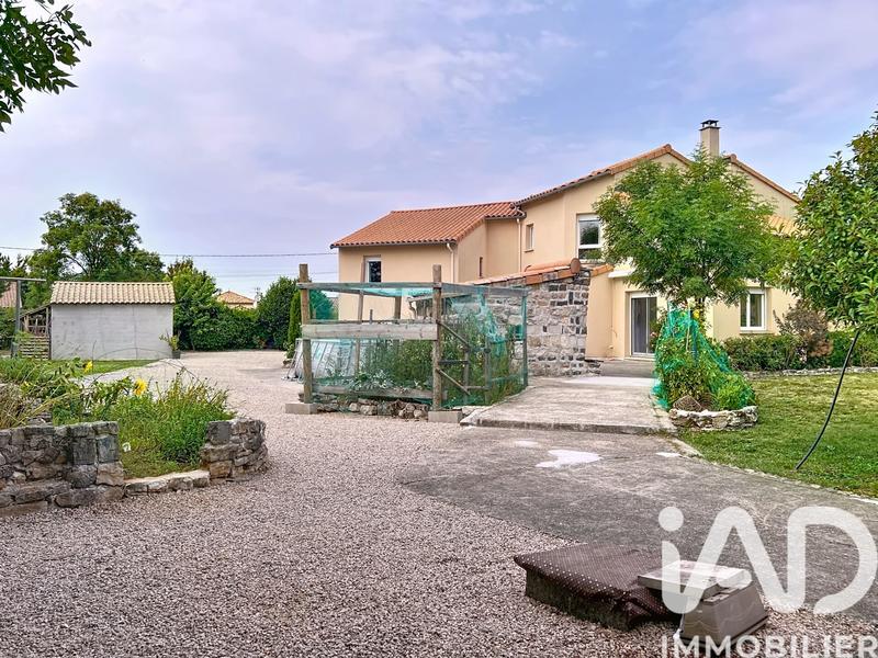 Maison - 165 m² - 8 pièces
