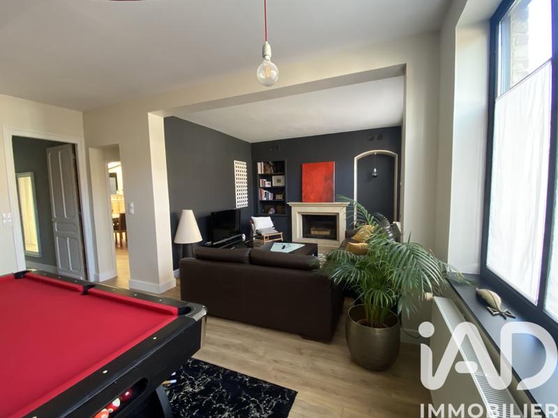 Maison - 233 m² - 7 pièces