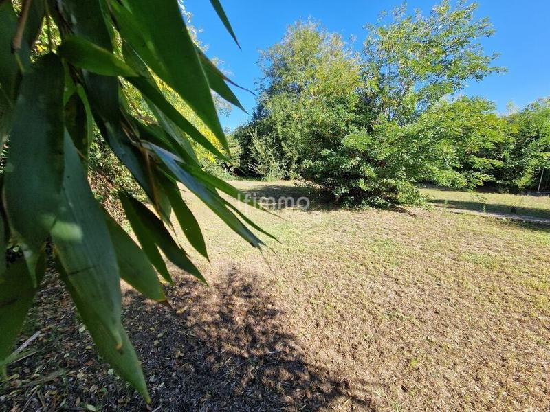 Terrain constructible - 720 m²