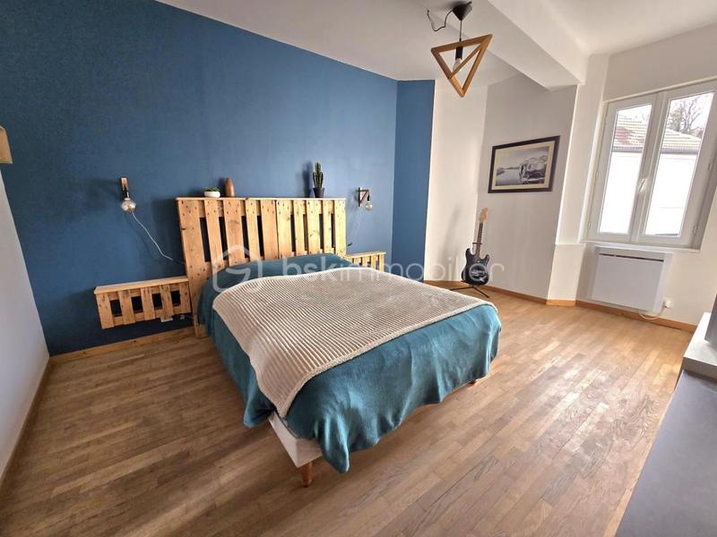 Maison - 195 m² - 6 pièces