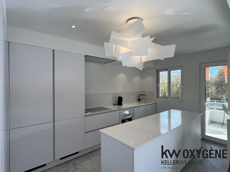 Appartement - 85 m² - 3 pièces