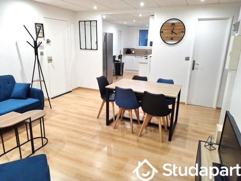 Chambre - 10 m² - 1 pièce