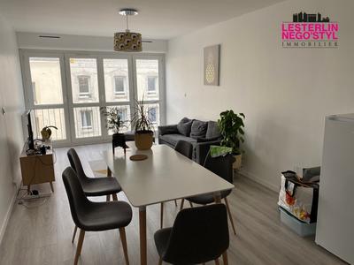 Appartement - 98 m² - 6 pièces