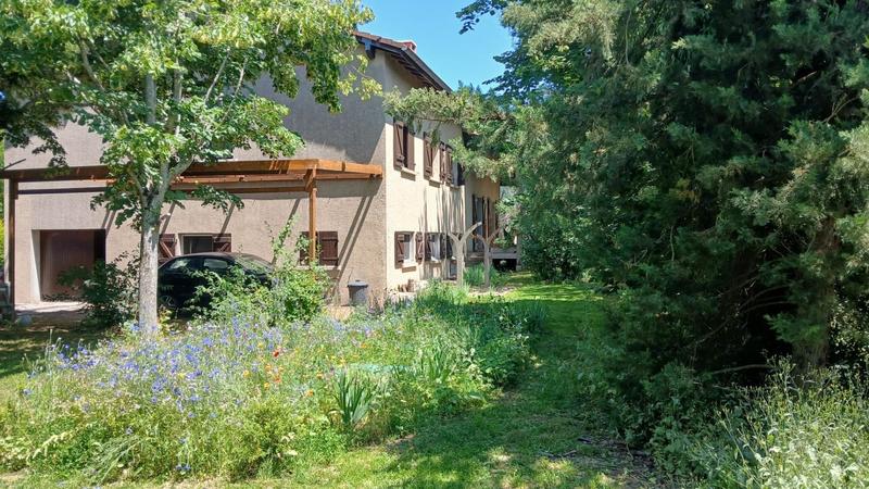 Maison - 227 m² - 7 pièces