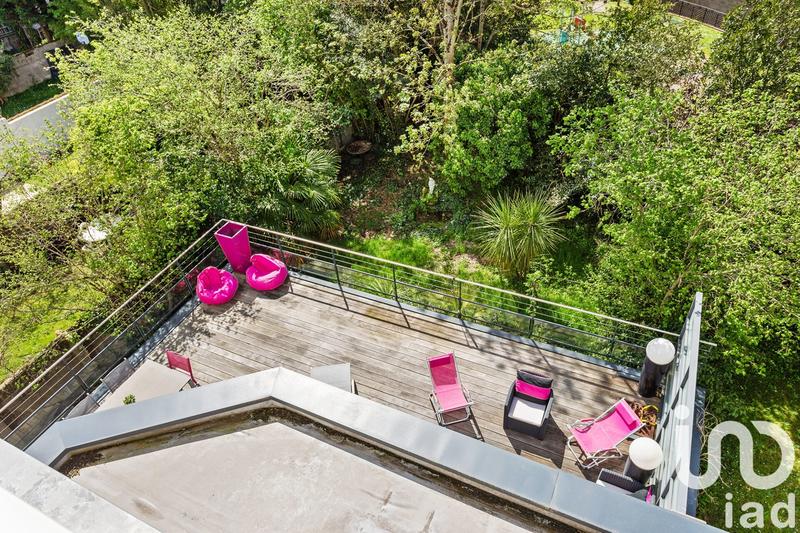 Maison - 204 m² - 8 pièces