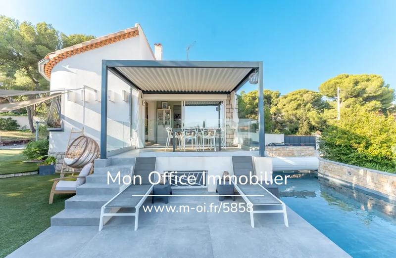 Maison - 185 m² - 7 pièces