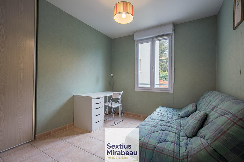 Appartement - 90 m² - 4 pièces