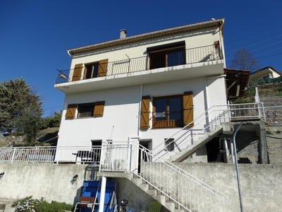 Villa - 139 m² - 6 pièces