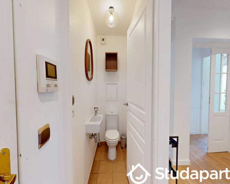 Chambre - 130 m² - 1 pièce