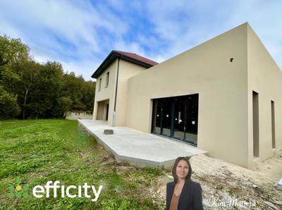 Maison - 181 m² - 5 pièces