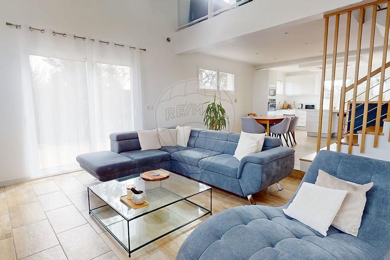 Maison - 163 m² - 6 pièces