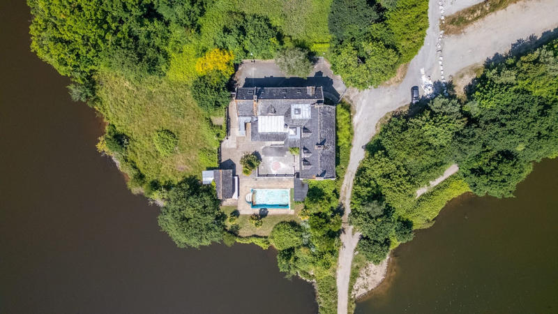 Maison - 500 m² - 6 pièces