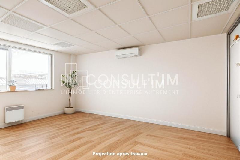 Bureau - 242 m²