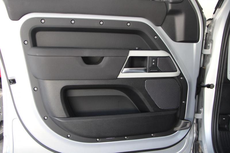 Land Rover Defender IV 3.0 P400 110 28cv 4x4 First Edition Bva