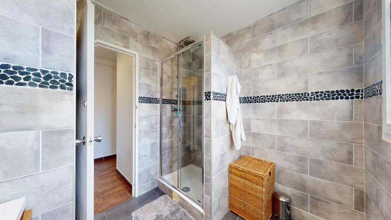 Maison - 188 m² - 7 pièces