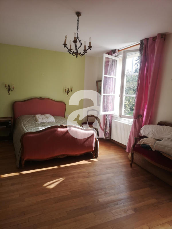 Maison - 152 m² - 7 pièces