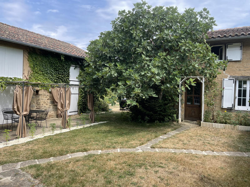 Maison - 228 m² - 7 pièces