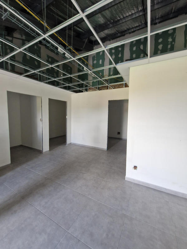 Local commercial - 334 m²