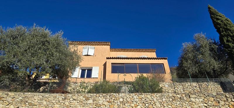 Villa - 121 m² - 5 pièces