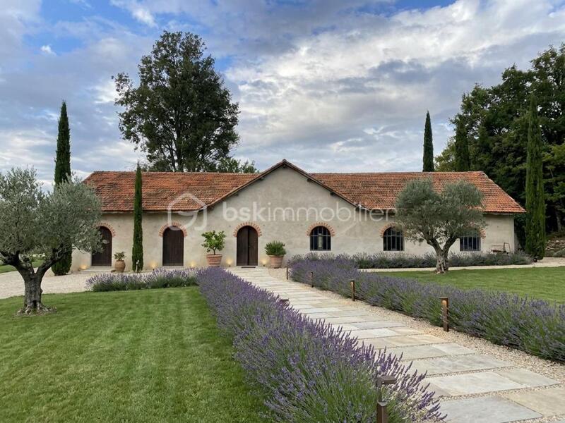 Bureau - 700 m² - 12 pièces