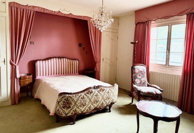 Maison ancienne - 220 m² - 12 pièces