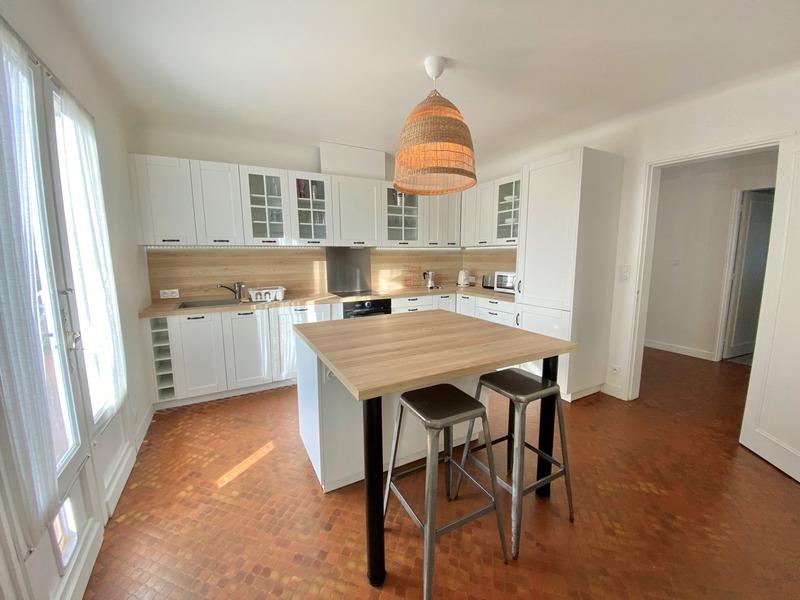 Maison - 220 m² - 7 pièces