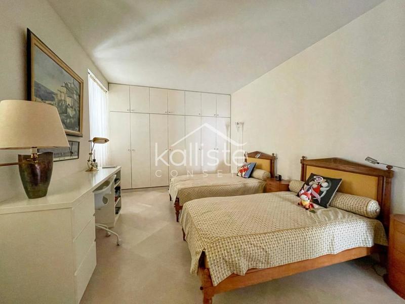 Appartement - 140 m² - 3 pièces