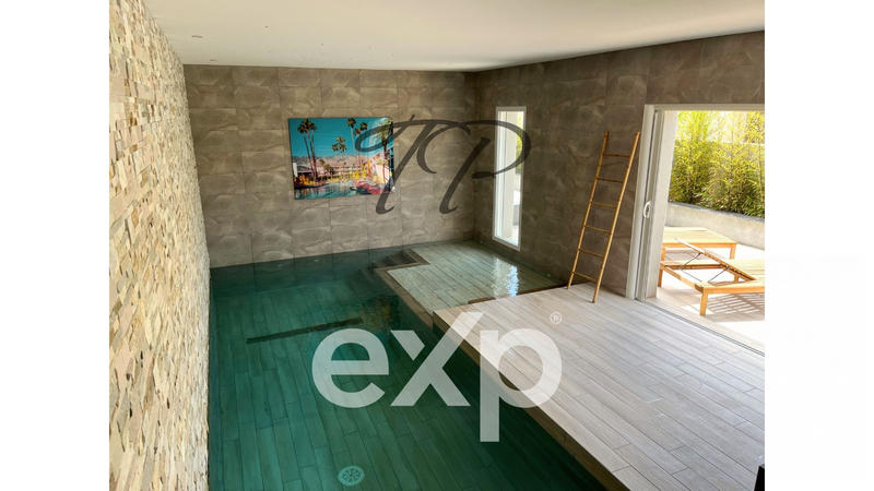 Villa - 268 m² - 7 pièces