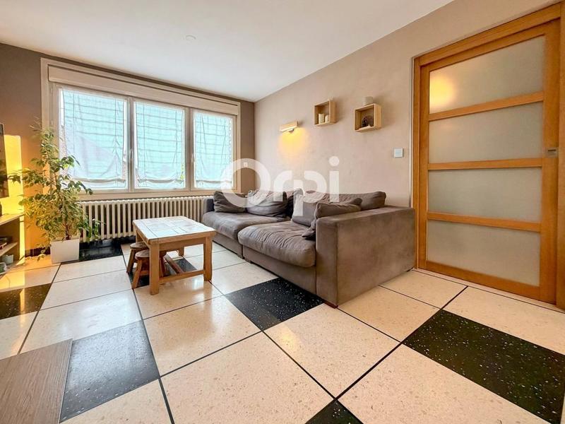 Maison - 107 m² - 5 pièces