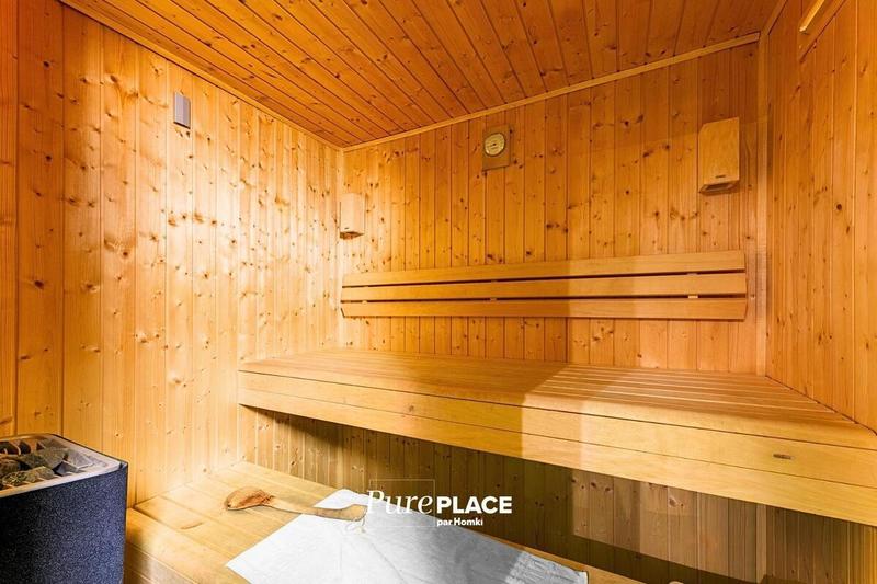 Maison - 350 m² - 10 pièces