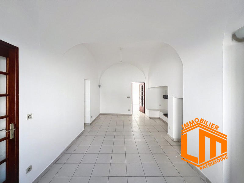 Maison ancienne - 340 m² - 10 pièces