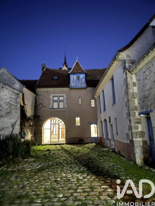 Maison - 223 m² - 6 pièces